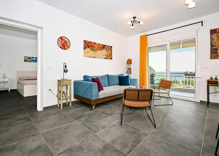 E & D Family Apartment By The Sea